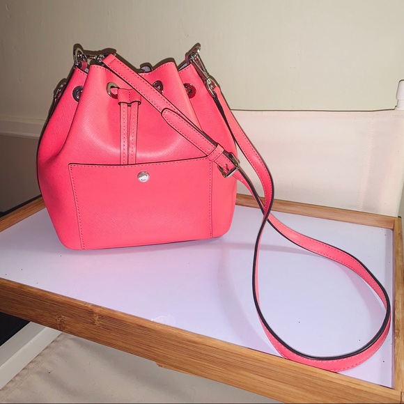 Michael Kors drawstring crossbody bag - Picture 3 of 4